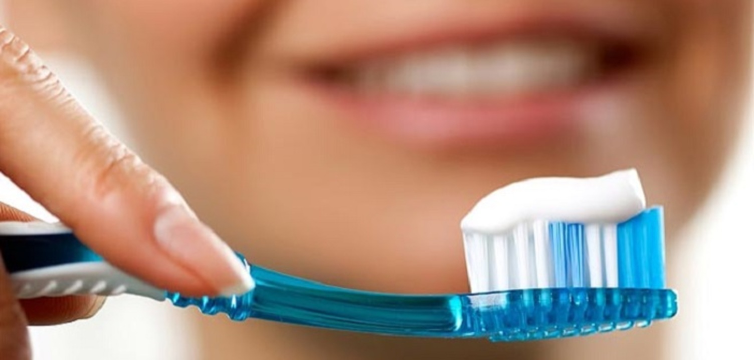 Diş Fırçası Nasıl Temizlenir ?